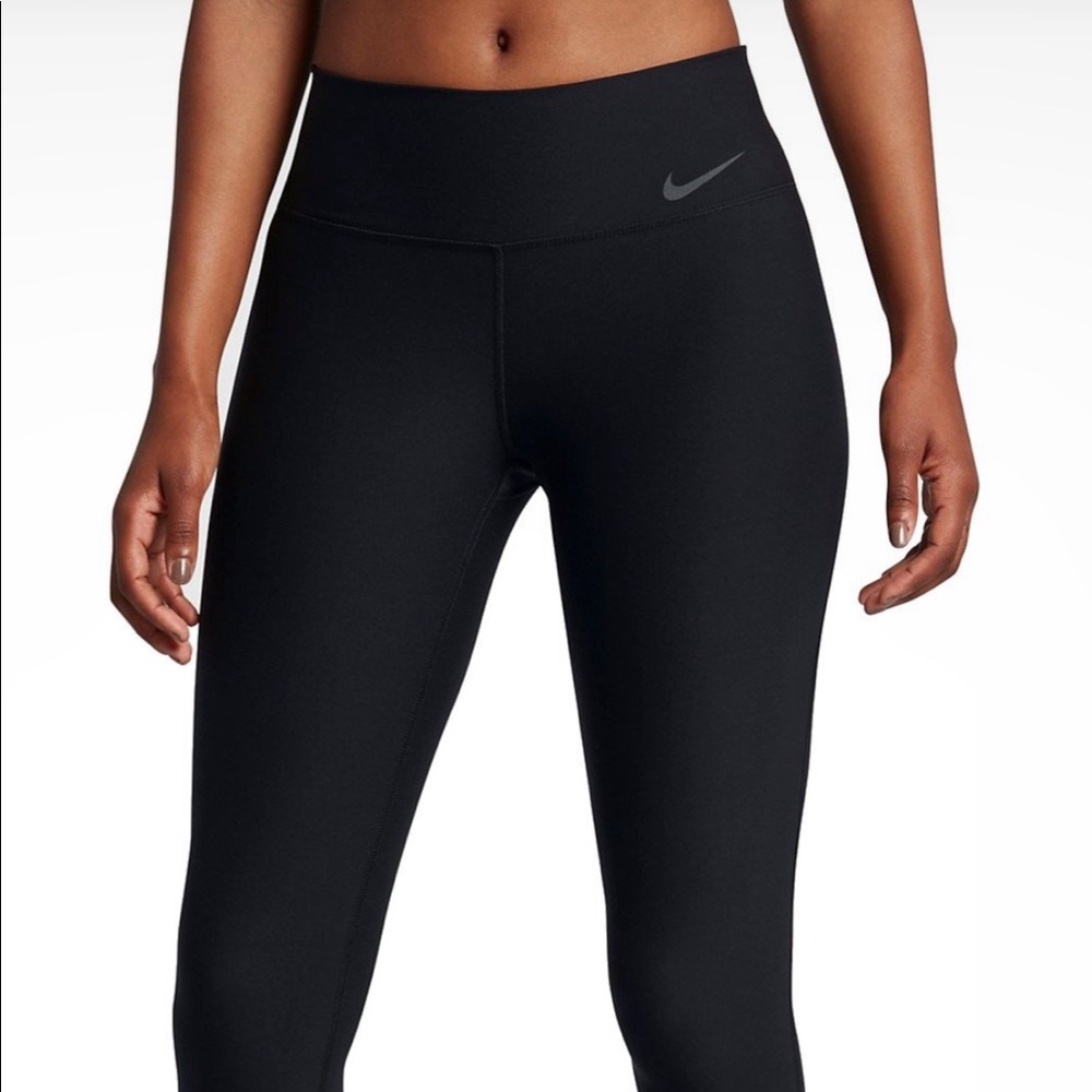 Nike Crops